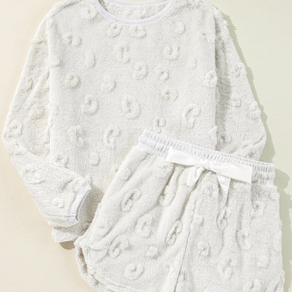 B161 Light Grey Textured Leopard Fleece Loose Two Piece Lounge Set - Picture 1 of 3